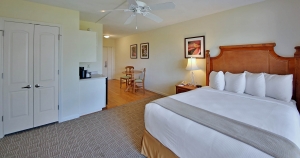 Sanibel Inn king guestroom king bed