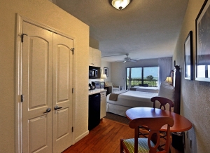 Sanibel Inn kitchenette, bedroom and balcony view