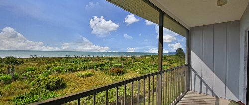 Sanibel Inn gulf view from balcony