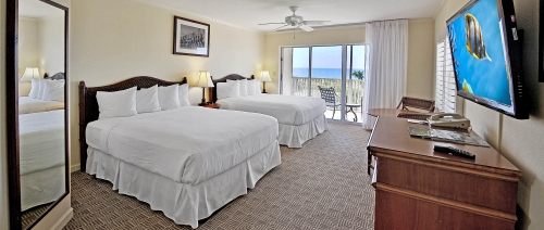 Sanibel Seaside Inn bedroom and balcony view