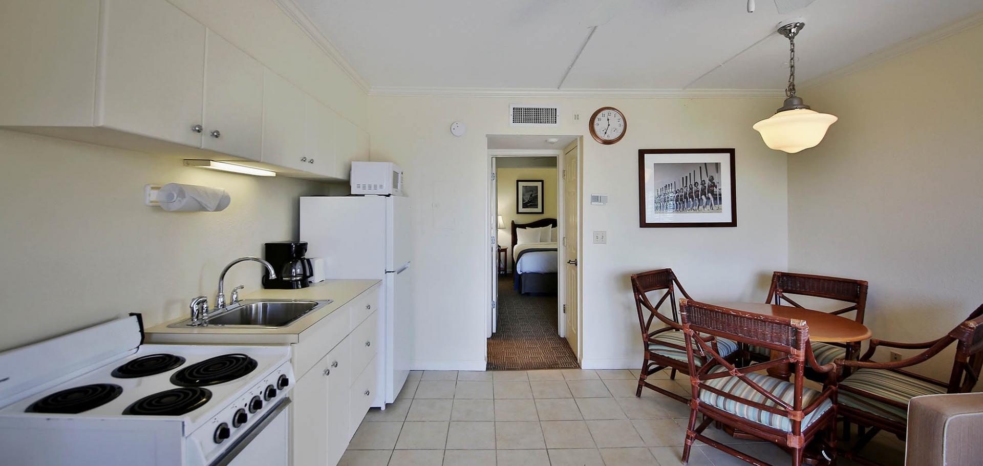 Seaside Inn kitchenette