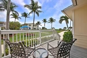 Sanibel Seaside Inn Porch