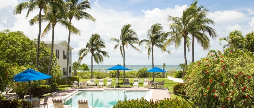 The pool at Seaside Inn