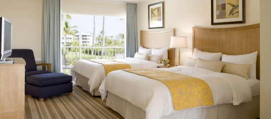 Interior view of the Sunset Beach Queen room