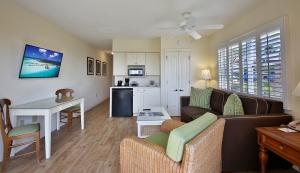 Sanibel Inn living area, dining area, and kitchenette