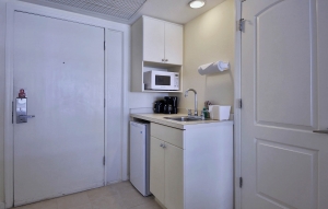 Seaside Inn kitchenette