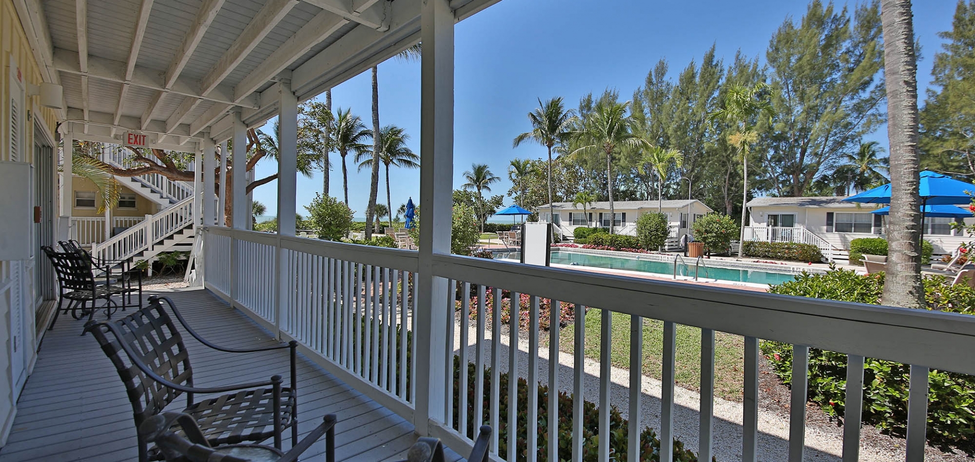 Seaside Inn porch view